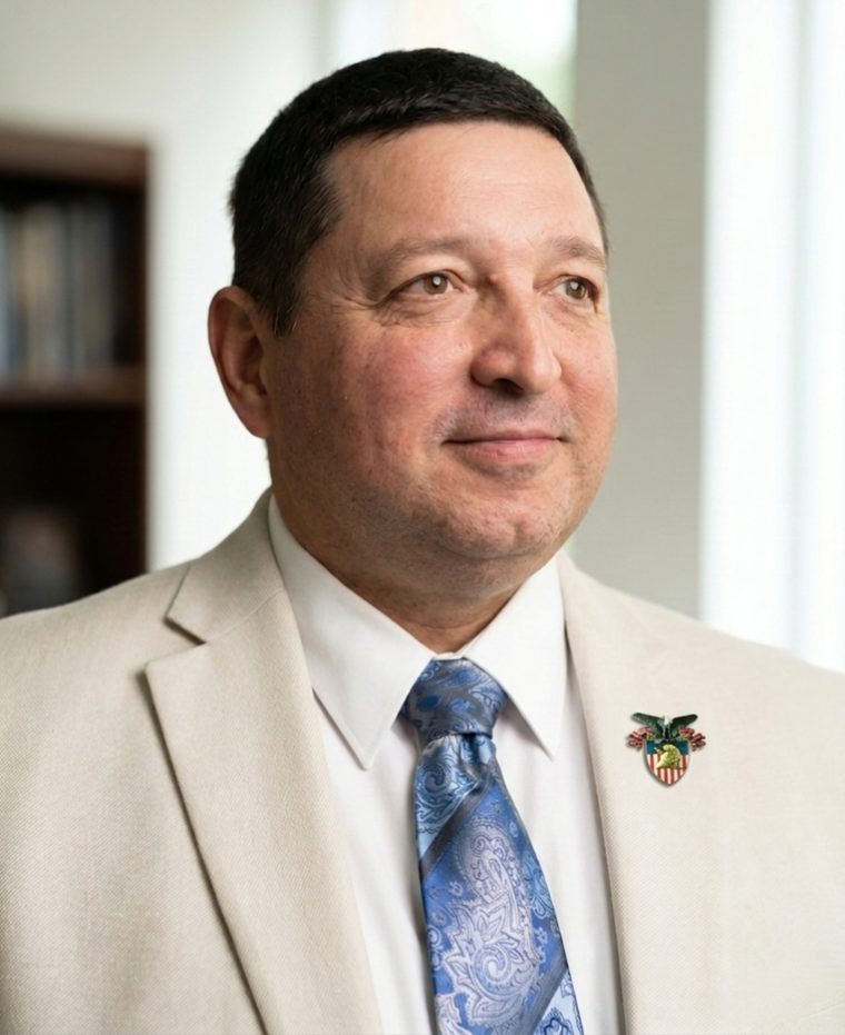 Portrait of MAJ (Ret.) Will Rodriguez